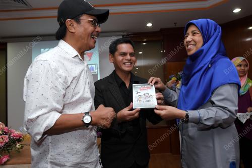 KL45_24022018_E-BUKU_BN201802229693