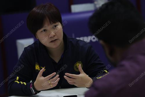 HOW PECK NGOR