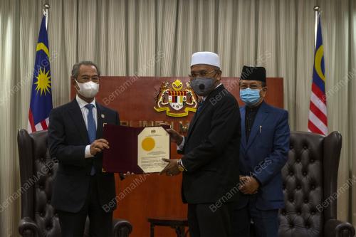 TAN SRI MUHYIDDIN YASSIN