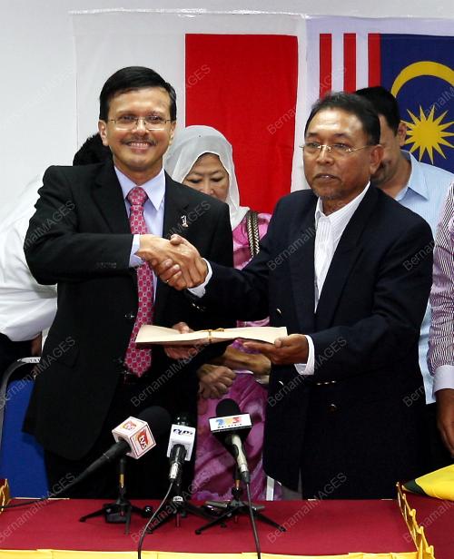 RAJA NONG CHIK ZAINAL ABIDIN