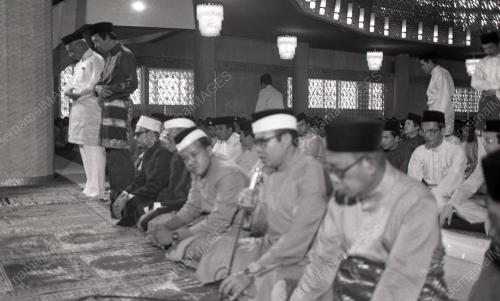 SULTAN AHMAD SHAH AL-MUSTAIN BILLAH