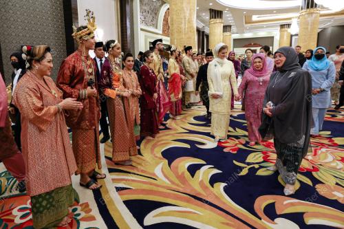 TUNKU HAJAH AZIZAH AMINAH MAIMUNAH ISKANDARIAH