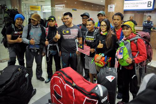 KL45_29042015_GEMPA_NEPAL