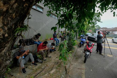 BEBERAPA KENDERAAN MEMBAWA MENTERI TIBA DI RUMAH PERDANA MENTERI