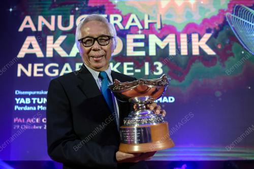 KL45_29102019_ANUGERAH-AKADEMIK