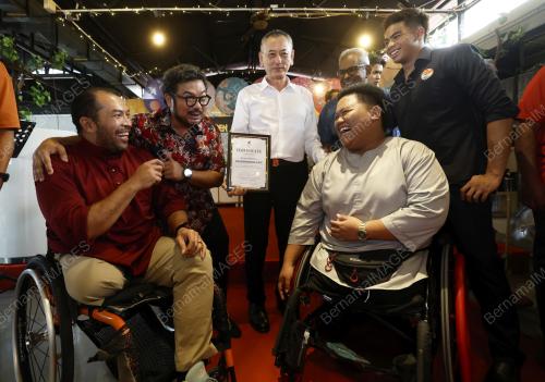 DATUK SERI MEGAT D SHAHRIMAN ZAHARUDIN