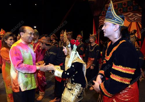 DR RAIS YATIM