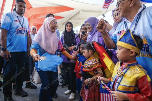 DATUK SERI DR WAN AZIZAH WAN ISMAIL