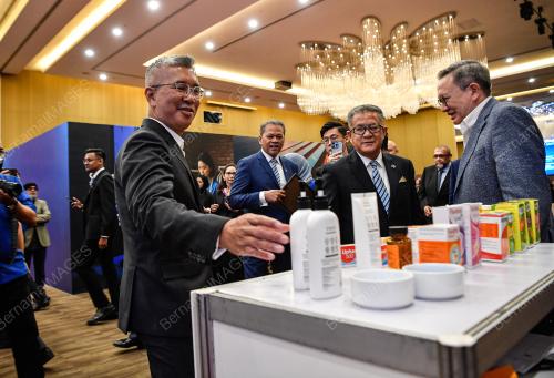 TENGKU DATUK SERI ZAFRUL ABDUL AZIZ