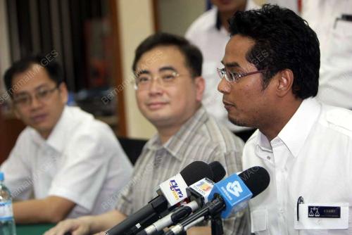 KHAIRY JAMALUDDIN