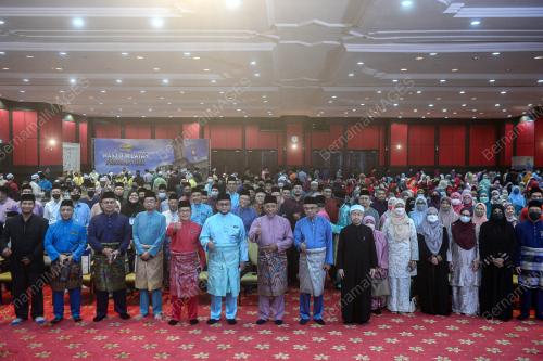 DATUK IDRIS AHMAD