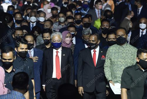 DATUK SERI ISMAIL SABRI YAAKOB