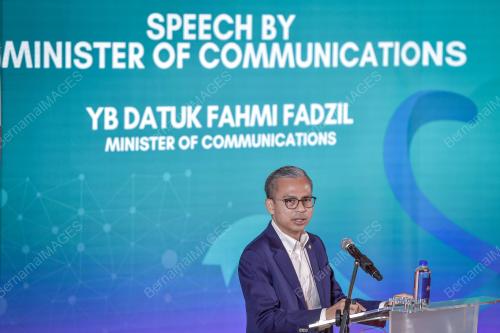 DATUK FAHMI FADZIL