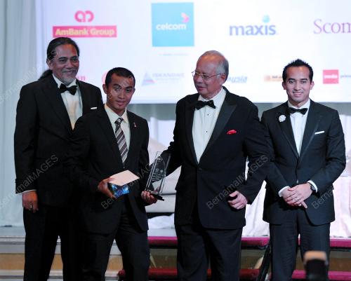 DATUK SERI MOHD NAJIB TUN ABDUL RAZAK