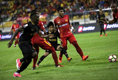KL46_04072017_BOLA_BN201707018188
