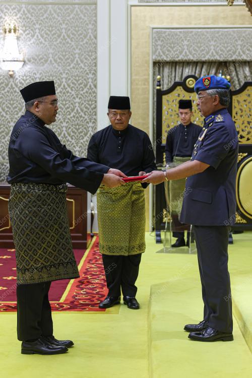 AL- SULTAN ABDULLAH RI'AYATUDDIN AL-MUSTAFA BILLAH SHAH