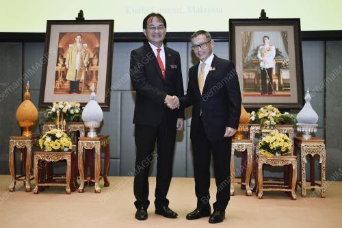BARU BIAN & NARONG SASITORN