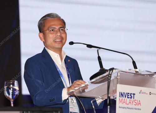 FAHMI FADZIL