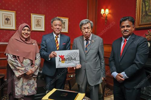 SULTAN SHARAFUDDIN IDRIS SHAH