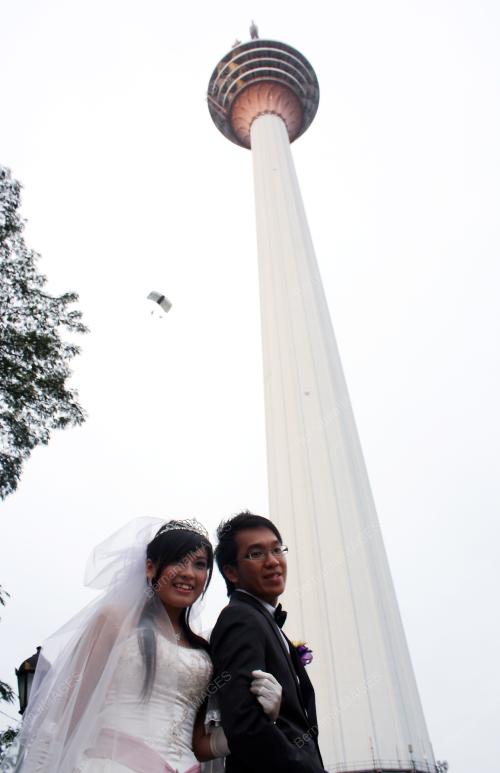 WEDDING MADE IN THE SKY