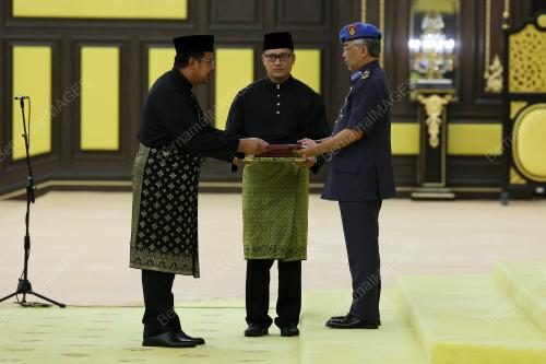 AL-SULTAN ABDULLAH RI'AYATUDDIN AL-MUSTAFA BILLAH SHAH
