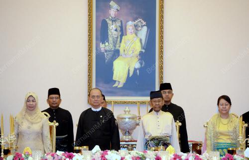 KL46_12032015_SANTAPAN_MALAM