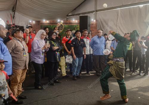 DATUK SERI DR RONALD KIANDEE