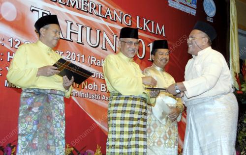 DATUK MOHD HASHIM ABDULLAH