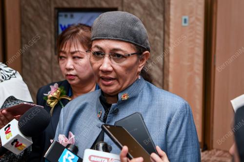DATUK HANIFAH HAJAR TAIB