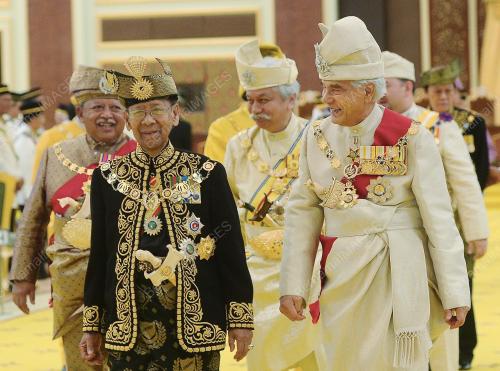 AGONG KE 14