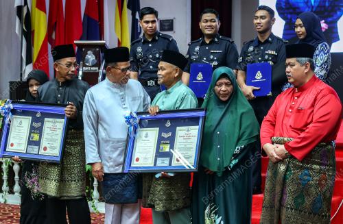 DATUK SERI SAIFUDDIN NASUTION ISMAIL