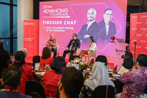 DATUK AZIZULHASNI AWANG