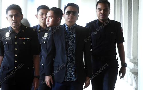 KL46_15112018_MAHKAMAH