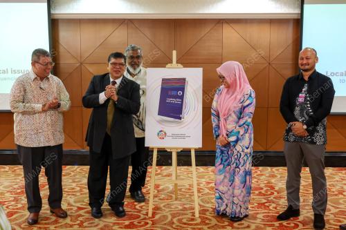 DATUK JOHARI ABDUL