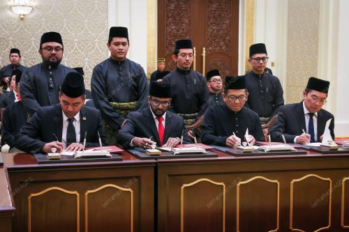 KL46_17122025_ANGKAT_SUMPAH