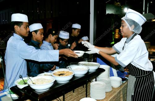 KL46_19072013_NAZA_ANAK_YATIM