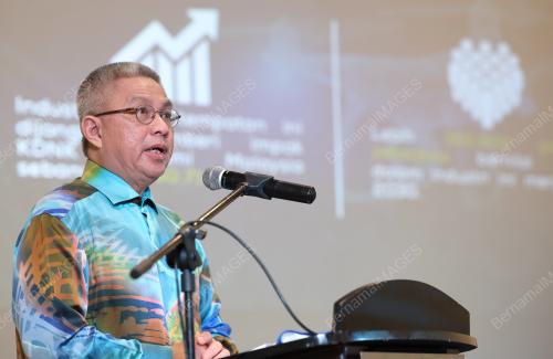 DATUK SERI DR ADHAM BABA