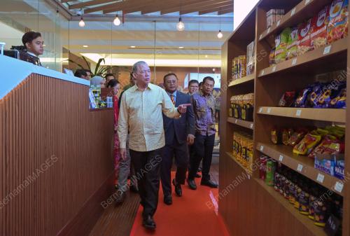 DATUK SERI FADILLAH YUSOF