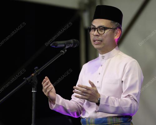 FAHMI FADZIL