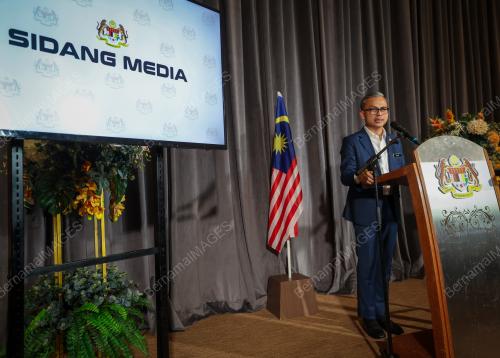 FAHMI FADZIL