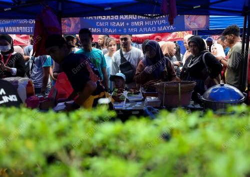 BAZAR RAMADAN KAMPONG BARU