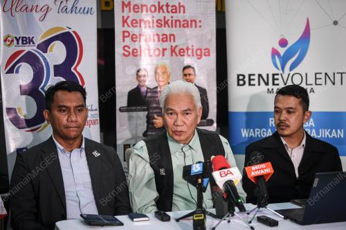 DATUK ZAINAL ABIDIN SAKOM