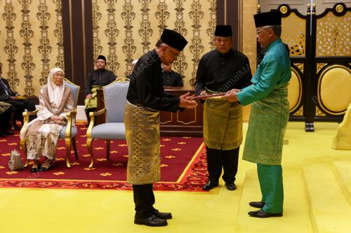 AL-SULTAN ABDULLAH RI'AYATUDDIN AL -MUSTAFA BILLAH SHAH