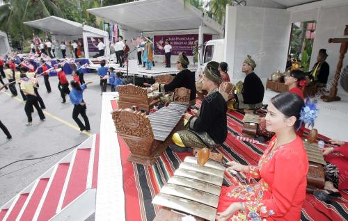 RAIS YATIM