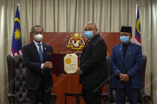 TAN SRI MUHYIDDIN YASSIN