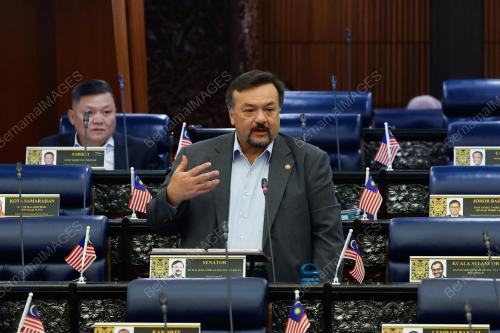 DATUK SERI AMIR HAMZAH AZIZAN