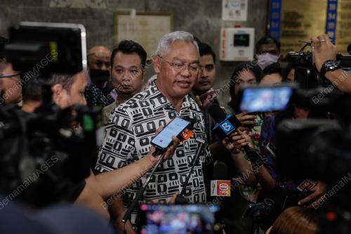 TAN SRI NOH OMAR