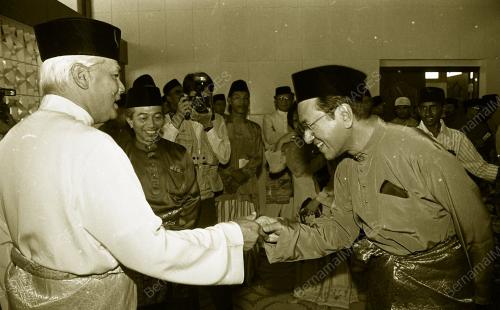 SEMBAHYANG HARI RAYA DI MASJID NEGARA