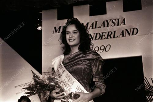 MISS WONDERLAND MALAYSIA 1990