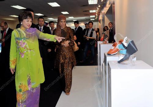 KL46_28032013_SHOES